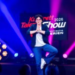 Die Kabarett Talente Show 2026 (2/2) - Neue Talente braucht das Land: Nina Hartmann begibt sich wieder auf die Suche nach den spannendsten und besten Talenten der heimischen Kleinkunst, Comedy und Satire. Unterstützt wird sie dabei von einer namhaften Jury, bestehend aus Kabarettstars. Wer kann das Publikum und die Jury am meisten überzeugen? Die Kabarett Talente Show powered by Österreichischen Lotterien ist ein verlässlicher Garant, Newcomern ein Sprungbrett zu ermöglichen. Der/die Gewinner/in erhält einen fixen Auftritt beim Wiener Kabarettfestival. Im Bild: Claudia Reithner. - SENDUNG: ORFIII - DO - 18.06.2026 - 23:00 Uhr - Foto: ORF/Hubert Mican - Veröffentlichung honorarfrei nur für redaktionelle Berichterstattung in Sendungszusammenhang und mit Copyrightangabe. Kontakt: foto@orf.at